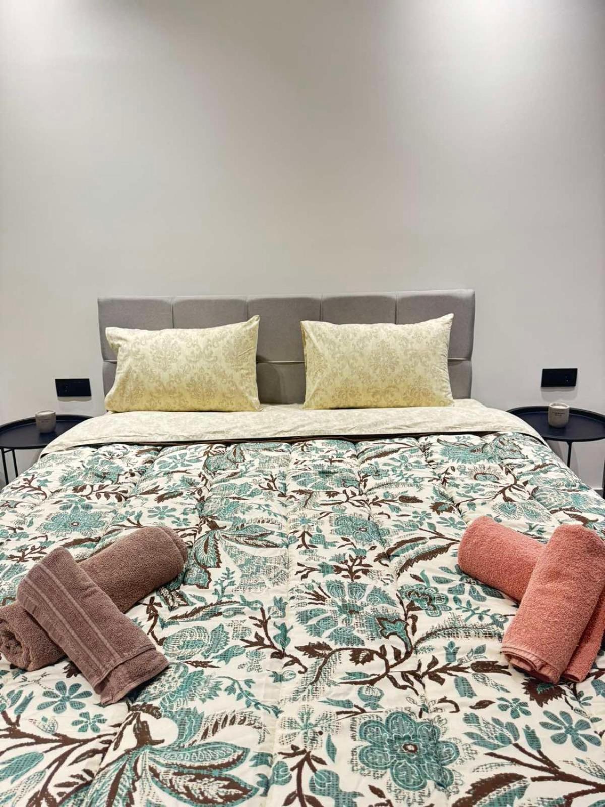 Luna-your Urban Appartement *